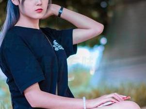 反正是免费，Akisoso秋楚楚的旗袍作品还是挺有味的嘛