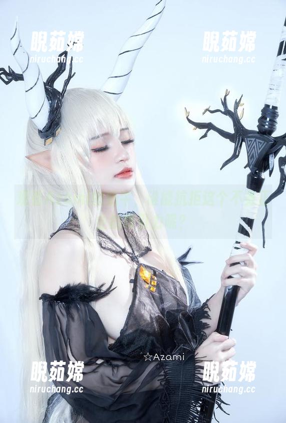Azami 观看Azami的奶牛,谁能抗拒这个不务正业的吸引力呢?