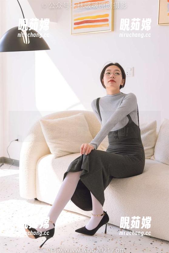 BoBoSocks袜啵啵-甜甜圈 BoBoSocks袜啵啵 - 甜甜圈的厚白丝:无圣光作品就是这么大胆!