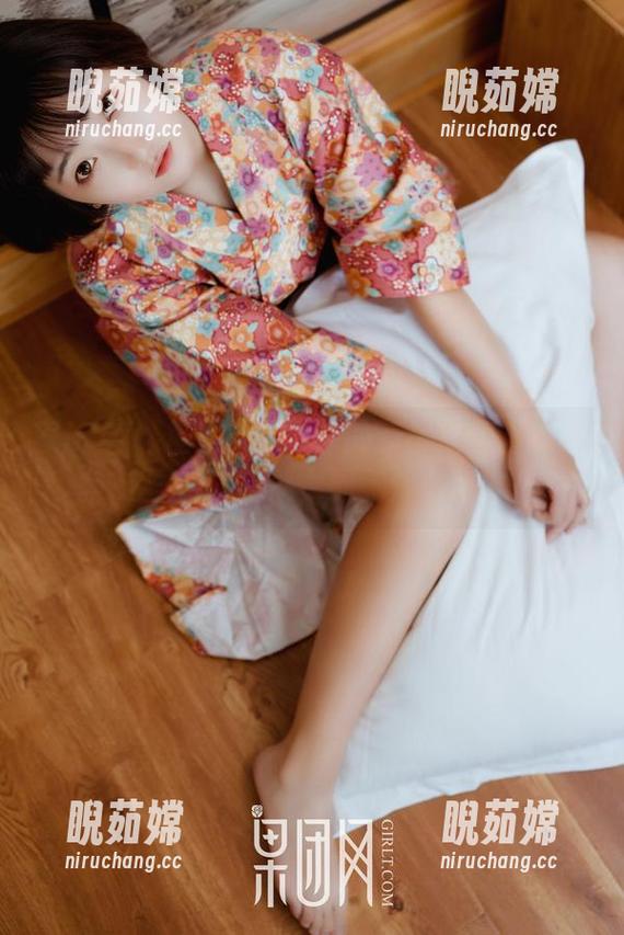 GIRLT果团网-龚玥菲 GIRLT果团网 - 龚玥菲的新裤里丝图片更新,这图力求高能,酝酿什么新火花?
