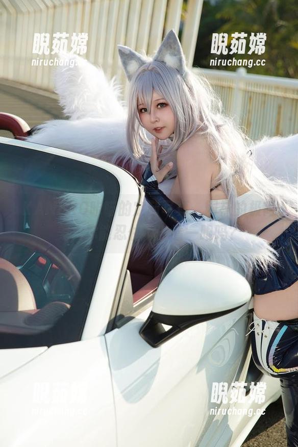 KANEKO咔喵 KANEKO咔喵的定制写真,网袜的极简美,你能忍住不多看一眼吗?