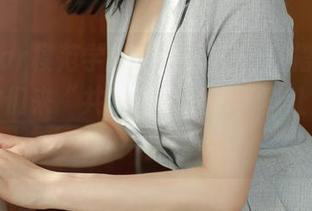MFStar模范学院 – 黄乐然的红裙写真，大家伙们来“共享”一下吧，真让人眼前一亮！