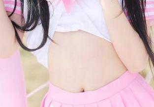 MyGirl美媛馆 – 红裙子纯儿Annie，高清特写中，裙摆轻轻扫过你的心，小心别被绊倒了啊。