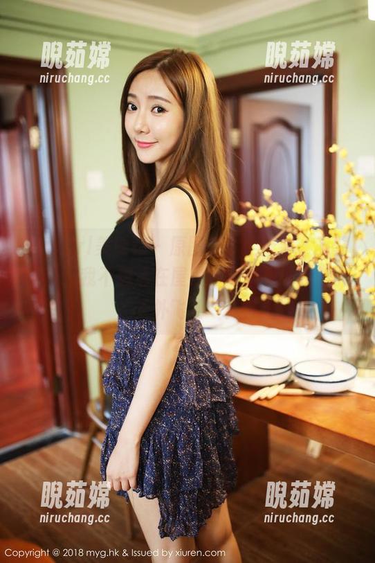 MyGirl美媛馆-王馨瑶 MyGirl美媛馆 - 原图带你上天台,王馨瑶说:我不想活在屋里,快来见证我的“天外飞仙”!