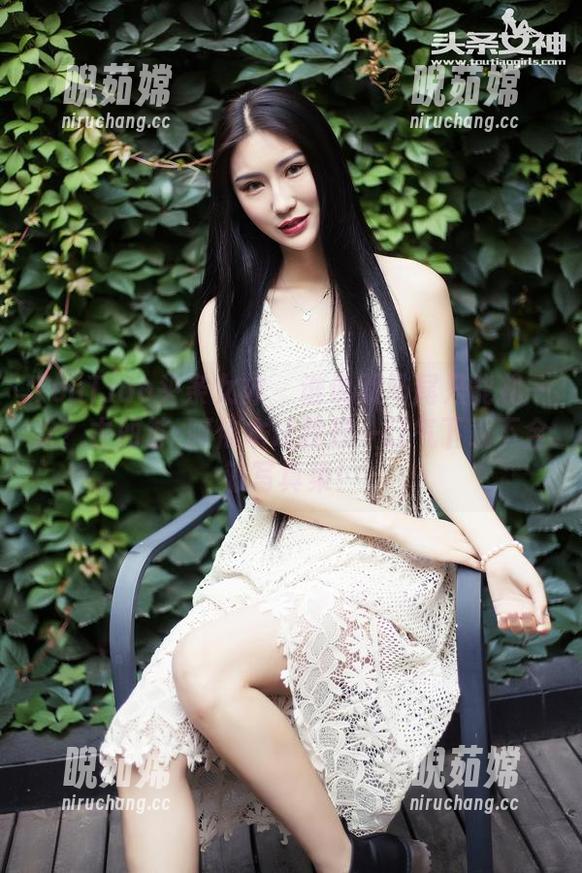 TouTiao头条女神-古丽苏·阿依木 TouTiao头条女神 - 谁说双马尾只能扎一次?古丽苏·阿依木让我想一口气下载下全部写真集!