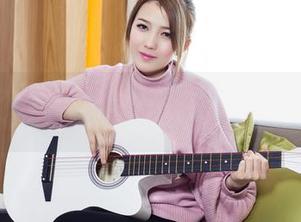TouTiao头条女神 – 爱上莫小希的棉袜，是个丢不掉的心结，哼，就这么任性！