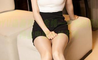 XIAOYU语画界 – 金纯一与她的职业装：网盘中的一丝不苟