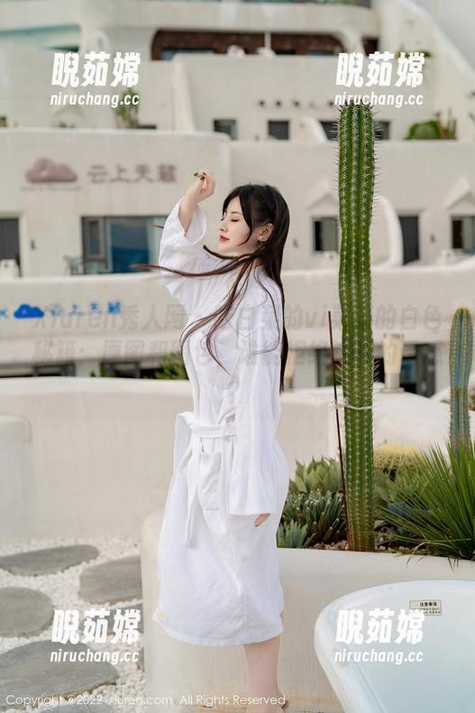 Xiuren秀人网 - 吃白菜的vi菜菜的白色秘籍：原图和图包，谁能拒绝这样的诱惑？