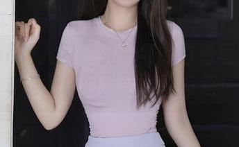 Xiuren秀人网 – 孔一红的白色写真：这才叫色彩的对话，真有趣！