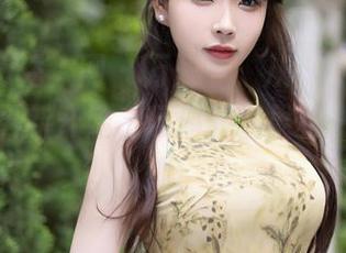 Xiuren秀人网 – 万圣节，从小小白思宜的图包更新开始，玩偶、糖果和一丝丝恐怖！