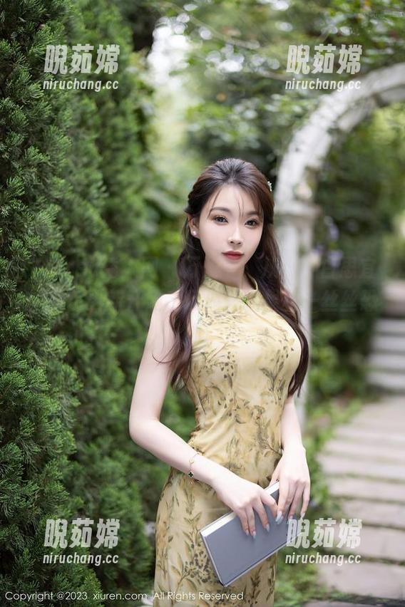 Xiuren秀人网-小小白思宜 Xiuren秀人网 - 万圣节,从小小白思宜的图包更新开始,玩偶、糖果和一丝丝恐怖!