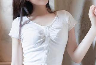 Xiuren秀人网 – 小海臀Rena的黑白写真，突然想喝一杯咖啡？