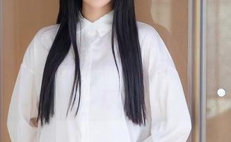 Xiuren秀人网 – 糖豆sisi转身的一瞬，私拍原图，体操服和我之间隔着的只是屏幕。