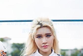 YouWu尤物馆 – 说好的女友，结果又被陈怡曼coco的最新图片打脸，现在我可能就是个单身狗。