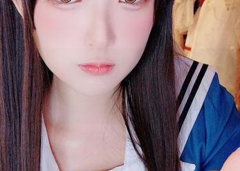 喔，看Yuki亭的写真，阿梓的可爱又翻倍了，图片里满是甜与软呢