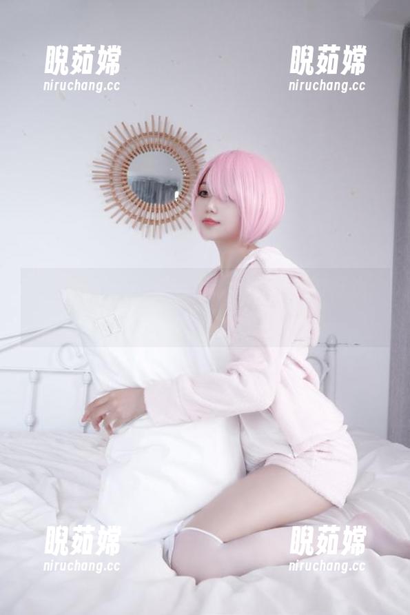 eloise软软 今天的eloise软软女神,最新一波好戏,分享给你们这些好眼光的人。