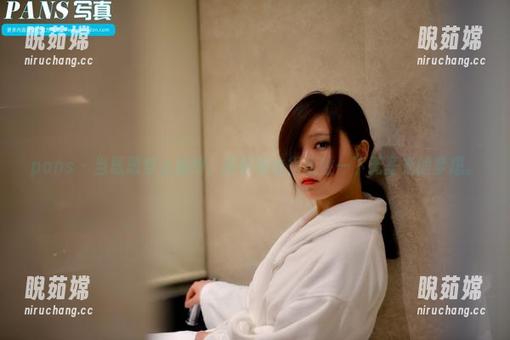 pans-思思 pans - 当思思穿上婚纱,摄影师也得牺牲一下无圣光的梦想。