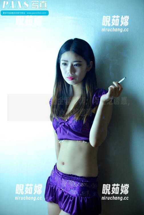 pans-英英 pans - 英英的全套写真:肉丝之诱惑,真心不如意啊