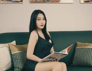 丽柜ligui – 当亚男穿上泳装，连波浪都害羞了的写真图片！