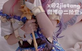 二阶堂宅绘子的最新图集：灰色外套，我是说，谁能拒绝这种懒洋洋的气息呢？