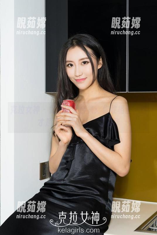 克拉女神-忆之 克拉女神 - 忆之泳装合集:你敢相信,这才是真正的“水”之精华