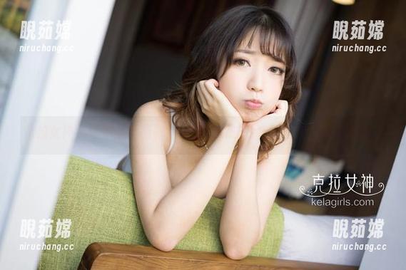 克拉女神-熙妍 克拉女神 - 熙妍圣诞摄影,原图更新时的奇异生物,谁来解码?