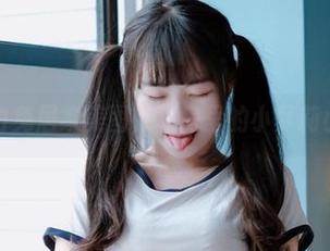 可可小白兔居家美图，私房里的小萝莉小确幸！
