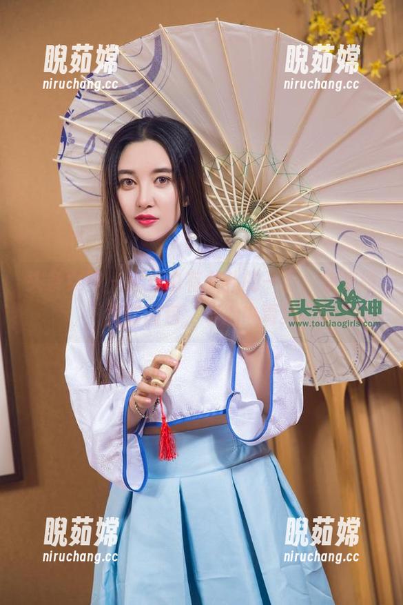 头条女神-火儿 头条女神 - 火儿也有女仆的一面,快来领免费图包,小心中毒!