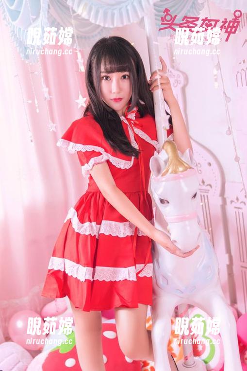 头条女神 - 眼镜与陈怡曼：写真集中的日常妄想