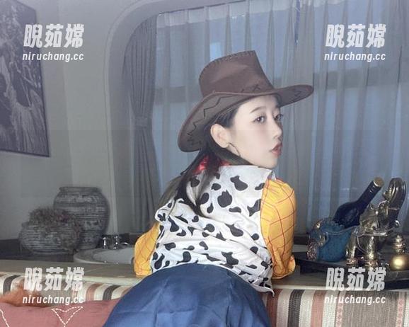 奈汐酱Nice 扣人心弦的浪潮,奈汐酱Nice和月:原图显示出不一样的美!