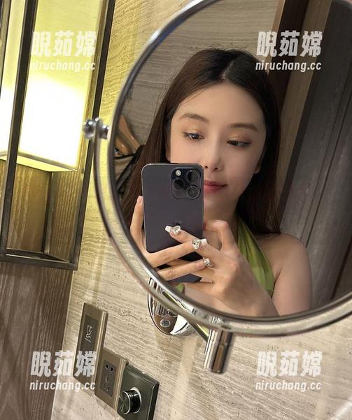 微密圈 - 写真时间到：奶雯和她的旅拍，点开只为一探究竟！