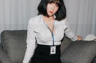 姜仁卿(강인경)的黑丝私房：这些绝对不只是黑色的丝绸呀！