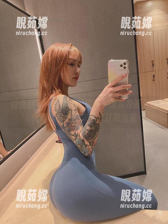 宋昱欣 微密圈 - 一张学校的原图,谁说校服只能代表乖乖女?宋昱欣打破成见