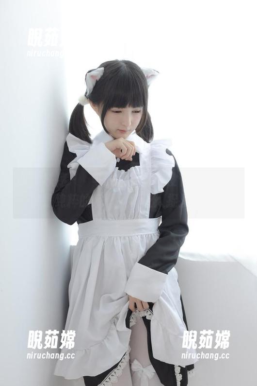 少女秩序-晞可 少女秩序 - 晞可的水手服,没什么圣光,就是纯粹的好看,真让人捉摸不透。
