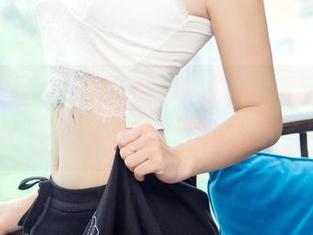 尤果网 – 王瑞儿和她的灰丝：她是想吸引视线，还是让我们联想到更多呢？