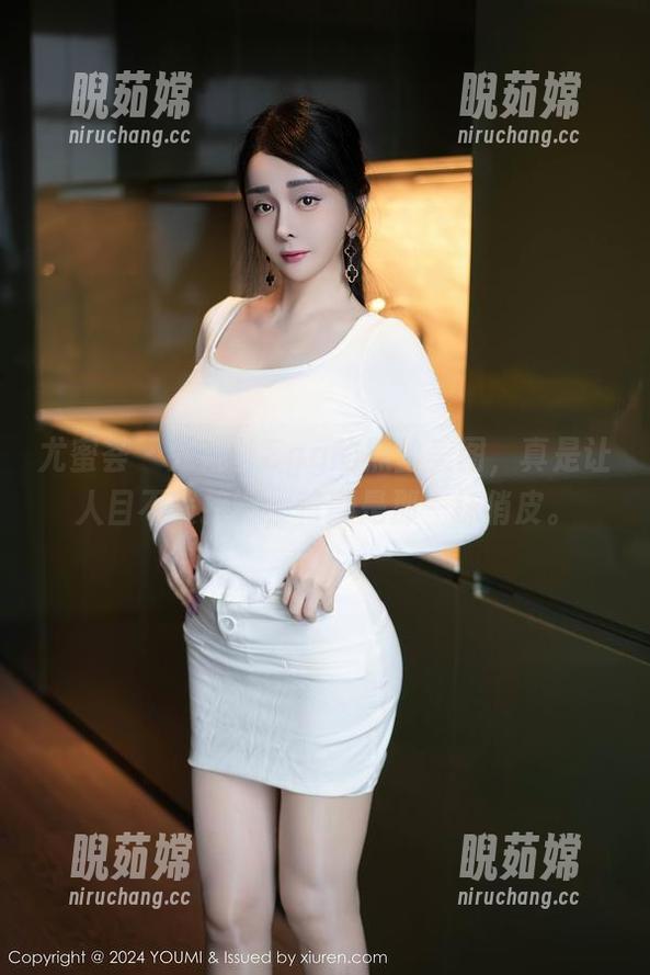 尤蜜荟-尤妮丝Egg 尤蜜荟 - 尤妮丝Egg的黑丝美图,真是让人目不暇接啊,特别是那一抹俏皮。