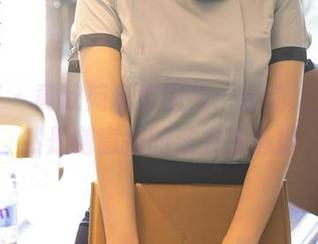 尤蜜荟 – 黄歆苑私房图集：运动之后，果然是随意搭的洗衣篮造型