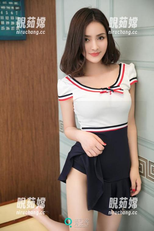 推女神 - 何晨曦的女神美图，吃瓜群众表示：我们愿意继续围住这块地！