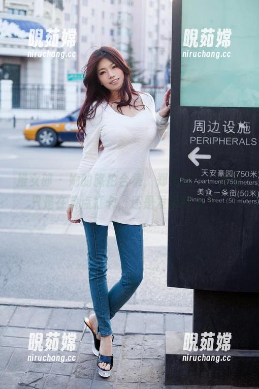推女郎 - 她的旅拍合集，郑瑞熙：“我不只是在景点打卡，还是发呆高手”。