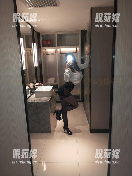 无颜小天使wy 镂空了又怎么样?无颜小天使wy的写真集更新,照样能看!