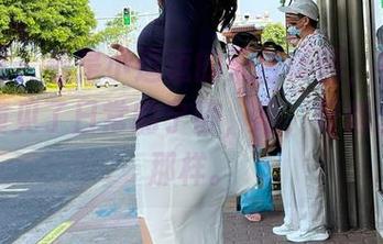 微密圈 – 看是小逗逗的天台美图，有种无意间撞见了日常的宁静，唔，好像想象中那样。