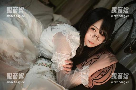 晓美妈 晓美妈的最新眼镜探险:看她如何玩转时尚!