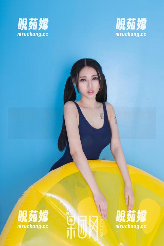 果团网-裴希西 果团网 - 香蕉的奶牛写真,结果是裴希西在网盘里偷懒!