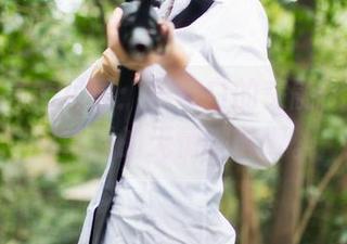 果团网高清写真：黑与白的交融，简直是对单调的无情嘲讽啊。