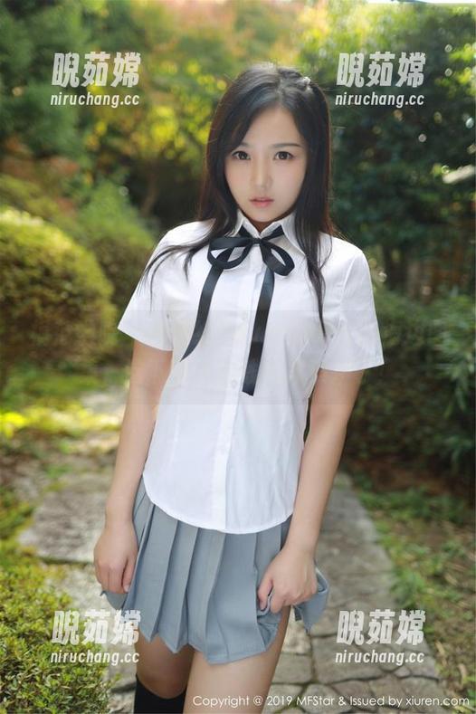 模范学院-柳侑绮Sevenbaby 模范学院 - 柳侑绮Sevenbaby的海边图集,这下可以省钱买冰淇淋了!