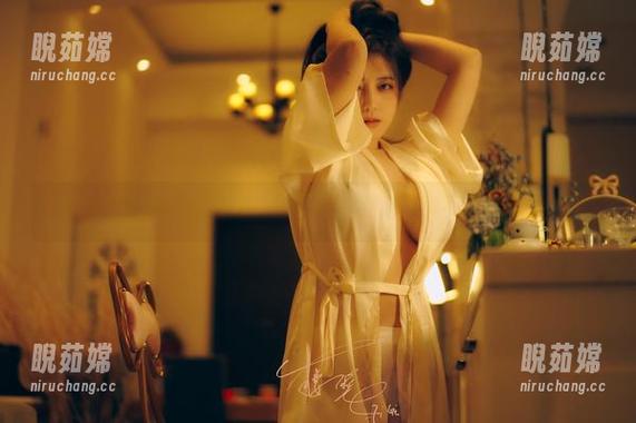 樱晚gigi 在豹纹与樱晚gigi间游刃有余,精选套图真不忍直视…哈哈