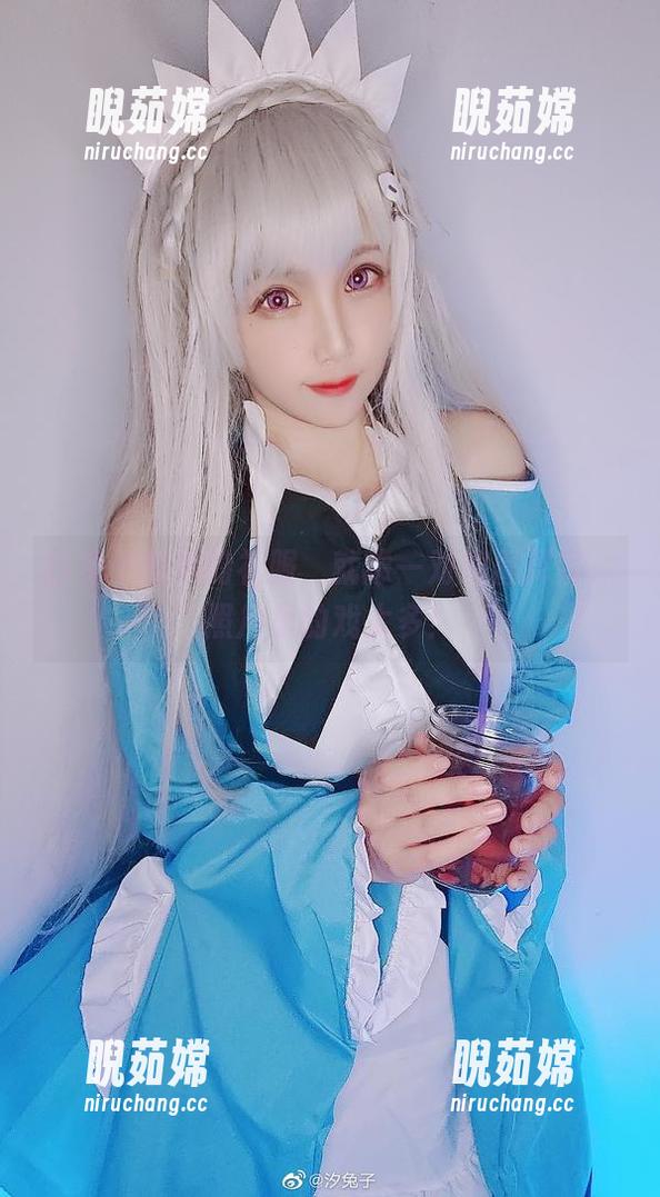 汐兔子和她的礼服，就像一对欢喜冤家，照片里的戏太多！