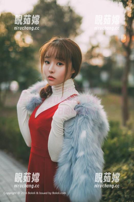 波萝社-柳侑绮Sevenbaby 波萝社 - 柳侑绮Sevenbaby的马尔代夫出行–这些写真让我明白,下载一下才能远离工作日的枯燥感呀!