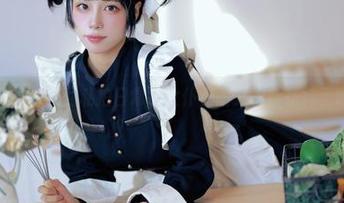 洛桑w伊梓的私拍日常，女仆套图又出新花样了吗？