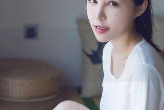 爱蜜社 – 不再只是“看”，来下载九尾Ivy美足合集，亲身体验想象！